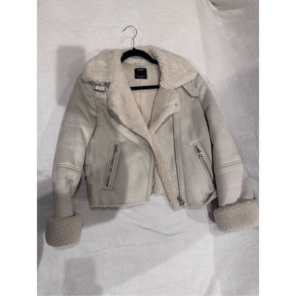 Bershka Jackets & Blazers - BERSHKA size S women’s cream jacket